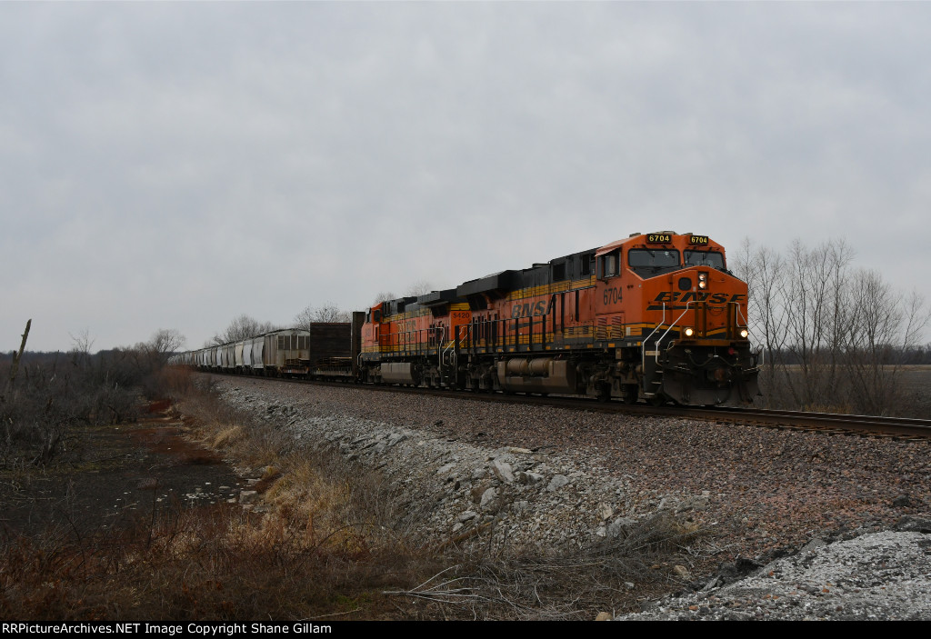 BNSF 6704